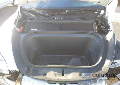 2021 Tesla Model Y Long Range Dual Motor All-Wheel Drive z USA, uszkodzony, nr VIN 5YJYGDEEXMF304695